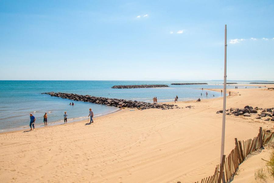 Camping Carabasse Vias Plage. 外观 照片